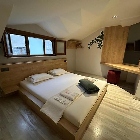 Social House Mil Hotel Istanbul Exterior photo